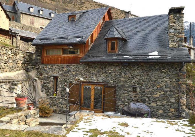 31G100982-241e1a05770f4f1798b0aa2511766131