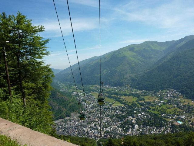 31G100982-4ce45f53914a4cb6924bea4839c1bd8f