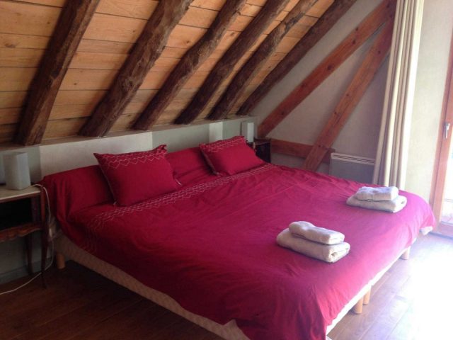 31G100982-74e91600c61a44b19fd9d298879aabbd