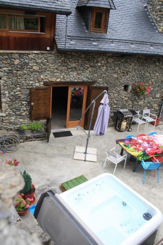 31G100982-80ea9812cdc8416794890a47159e7dac