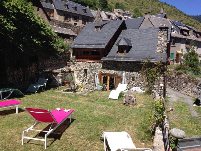 31G100982-9bc3f519dc824faeac1e06078d3196ec