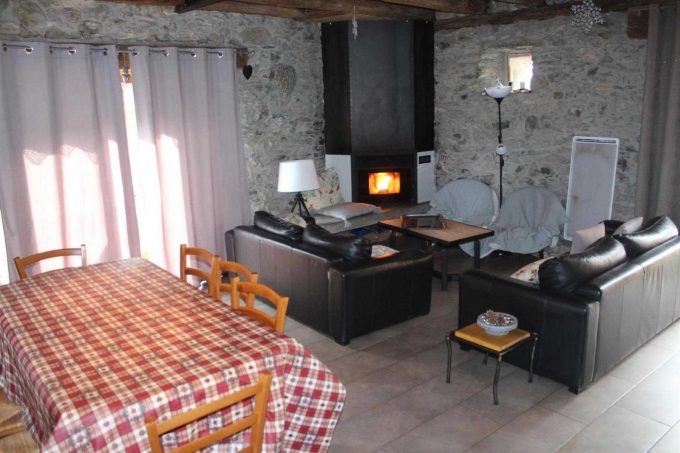 31G100982-a2e0ec5eea9149178ec752cbcde6fe4e