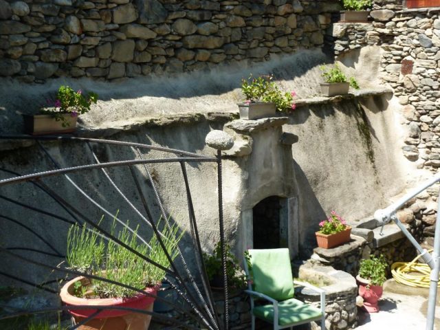 31G100982-cdaad77a77a7408892b47fc1cf22f16d