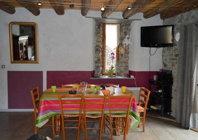 31G100982-d201773a32c843f8a9fa68f37a91495a