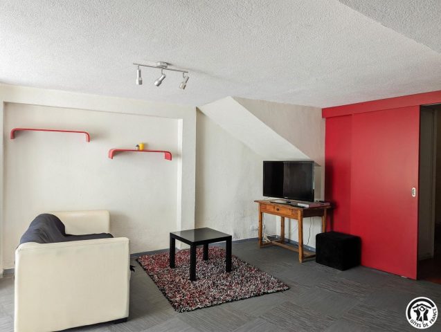 31G100984-2490646d06a6453da877b0ca4faf0296