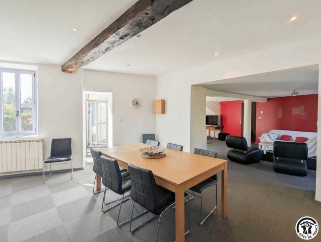 31G100984-60b199ca99ae43c2ab10f369e92f2f63