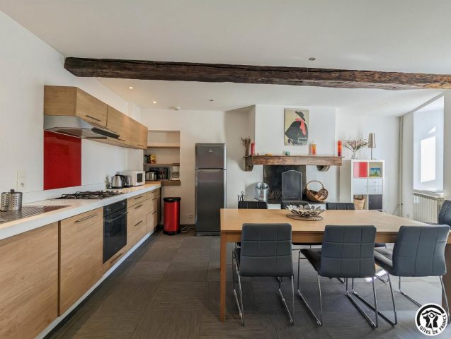 31G100984-a35dbfe089bd4b2aa57d1f88a515e67d