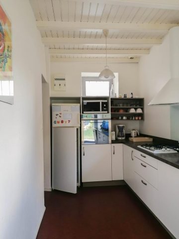 31G100985-a4c76c64e27041129f5f0e4eac424109