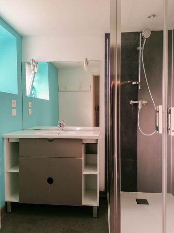 31G100985-d8d7c2a97e4a440ca7bf348f7f896572