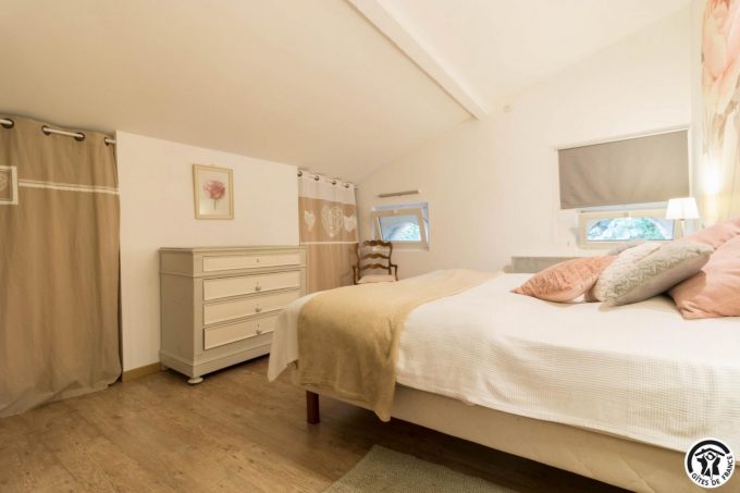 31G101006-17dea15c53ad4e17a31f494c9243773f