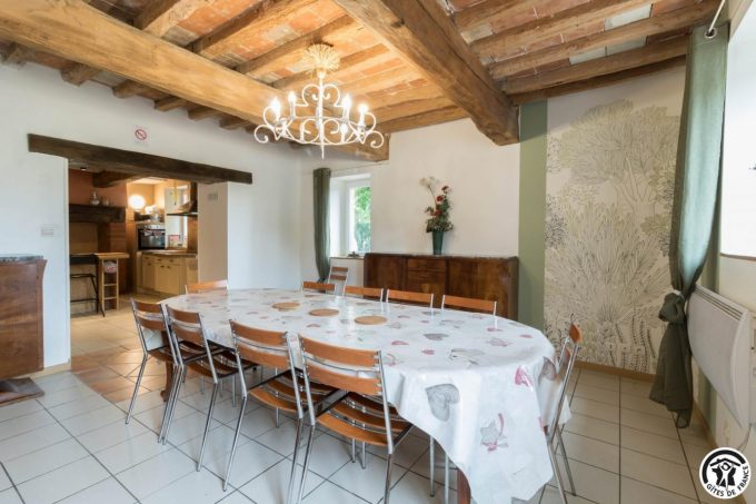 31G101006-a9cbbc34e37649cb9e12db45cd061125