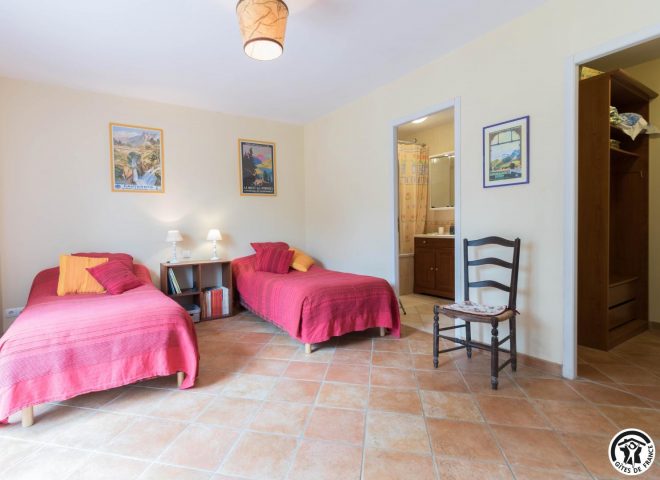 31G101011-3febee3f66624f4790aefb38ec7f54d7