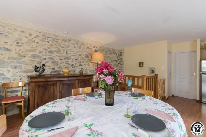 31G101011-47c77b2d72a1427eb7eade71a171ae61