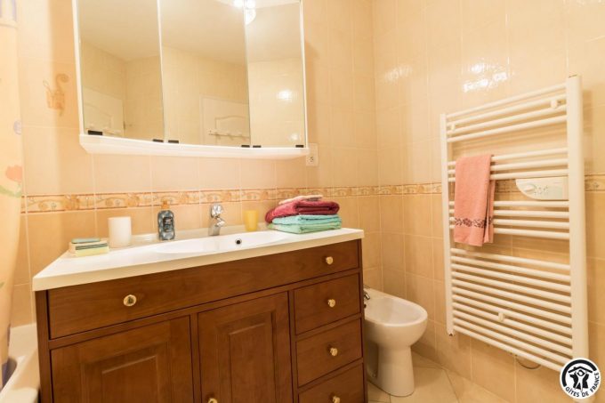 31G101011-50a14170029c423c9c4a425f1532cb19