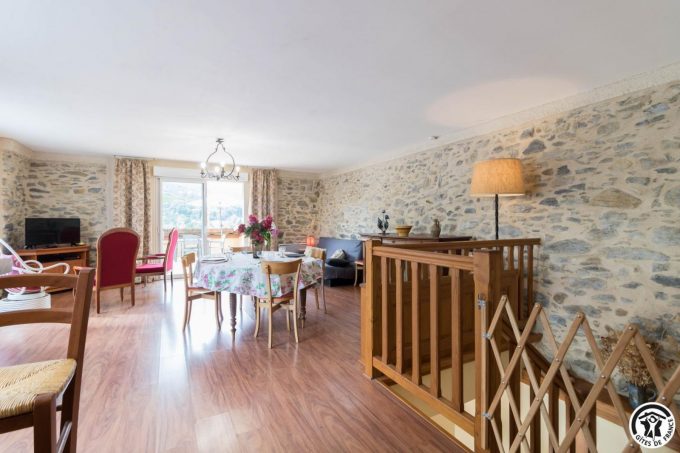 31G101011-79b0c5be617b46c5999198264c2cb75b