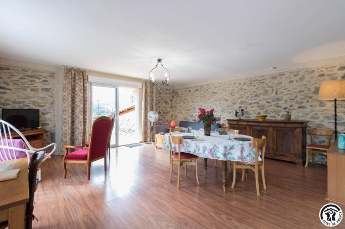 31G101011-ac4fa3afb58a4d8a989cf3c9826ae1f5