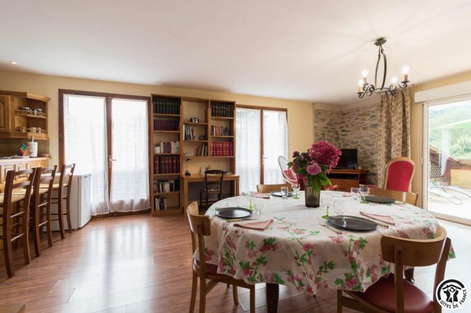 31G101011-d4ea2e5f1c494a0c9626cd3ee62ad381