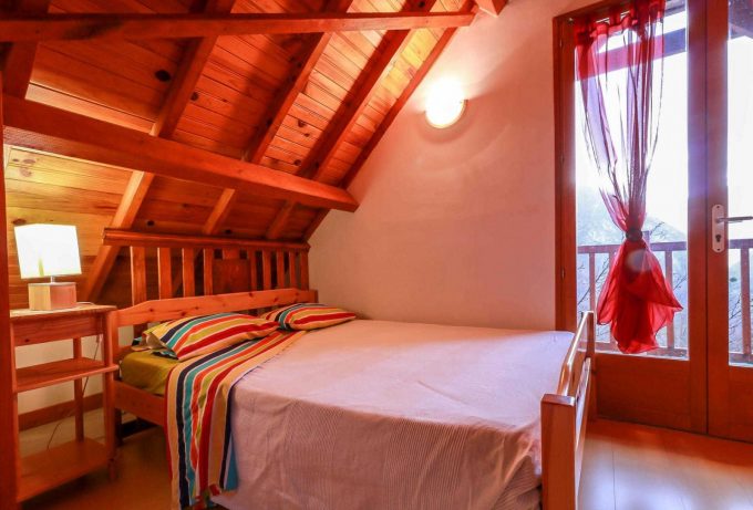 31G101017-9b8885a6c27c4d0ba196c997740cb6be