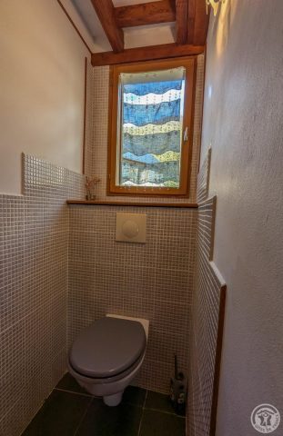 31G101017-c4ccb7ac6d134f1bb2efafa80b9e6858