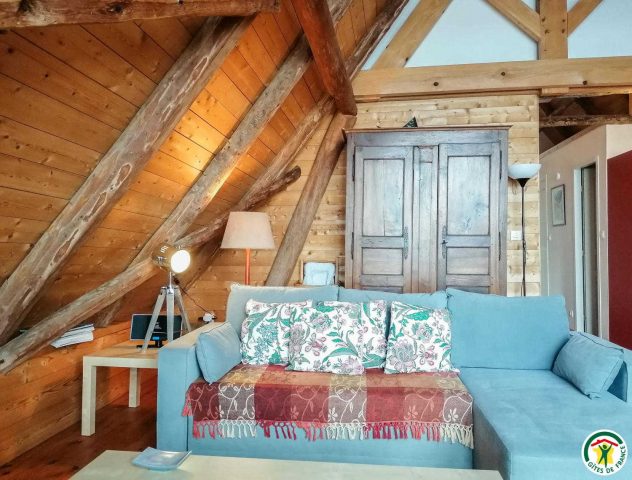 31G101043-4cca78b41860437792233578112b6720