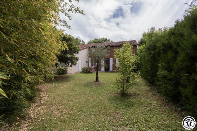 31G101045-0be12c20b48947a0bec117a9f541f200