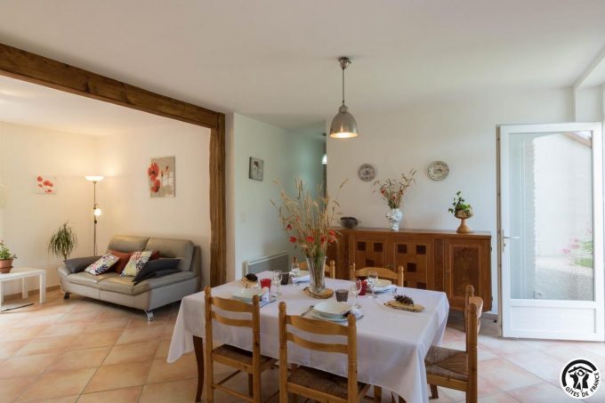 31G101045-2e1ac03f9343421cb8ef47bbf7d325a0