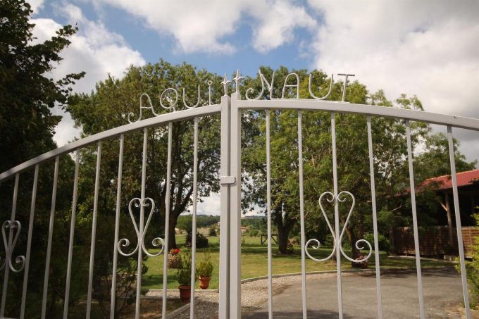 31G101045-338fa5b37c59431291991b820aa76821