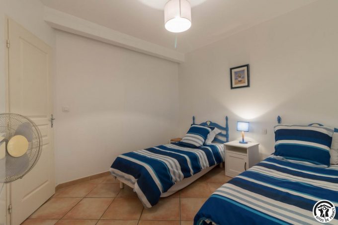 31G101045-a3b45ab328a54a37945b978bf14b918b