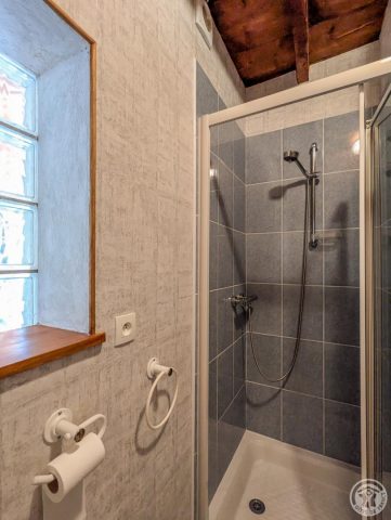 31G101052-7b52d10f0a0c4b93857eb18d86bf9eb5