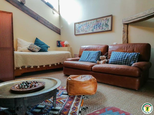 31G101054-bf584f3d36cd416599951edc402e4fff