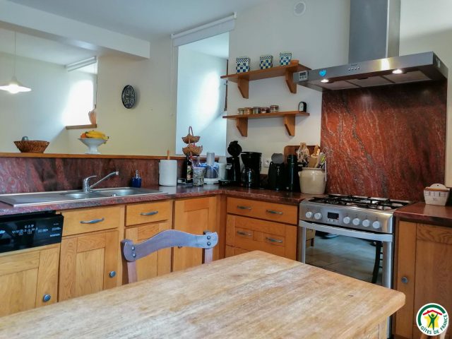 31G101054-cefea30c91c94b4da844e9942a5a9ccb