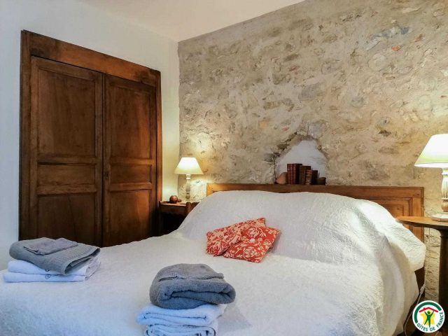 31G101054-f241e549fa4e4dbdb5962397a63a3fbe