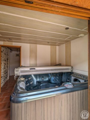 31G101056-1f5825eac7c0413f8e27d17ce1a02a16