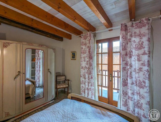 31G101056-2243ad276bc14486a1341c89e0d00d34