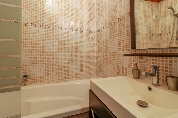 31G101056-2e8940f2cdfc4fbc8efacd3ad5ed8439