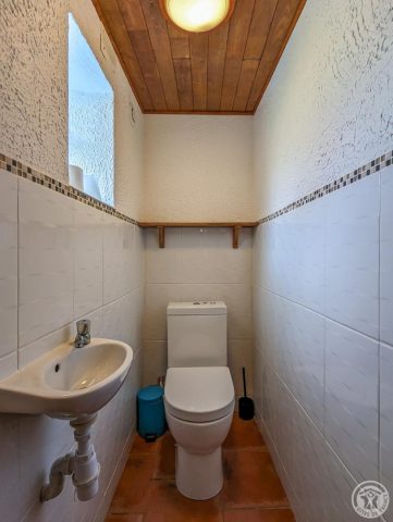 31G101056-4fc39c169b4a4bdf938f21d7122fda5d