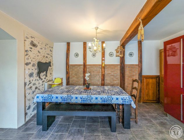 31G101056-906d1c8ed3904622aeeb322921c50481