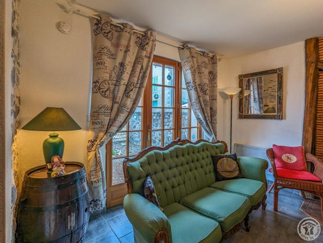 31G101056-ac09b4c6081f45ff82c3c8e4d8f237d8