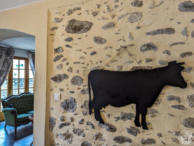 31G101056-e40f38e5adc44d7c9218d88e1380f7e2