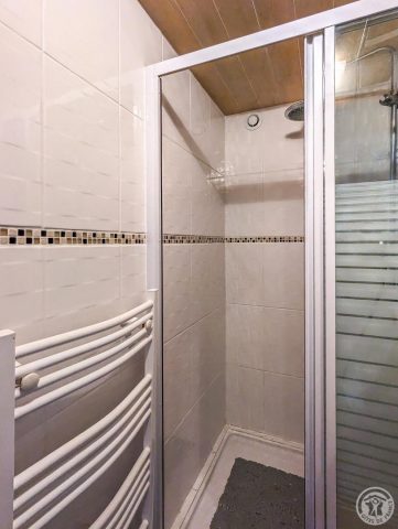 31G101056-f88c72d873fa4a73956d23a5c7b68d66