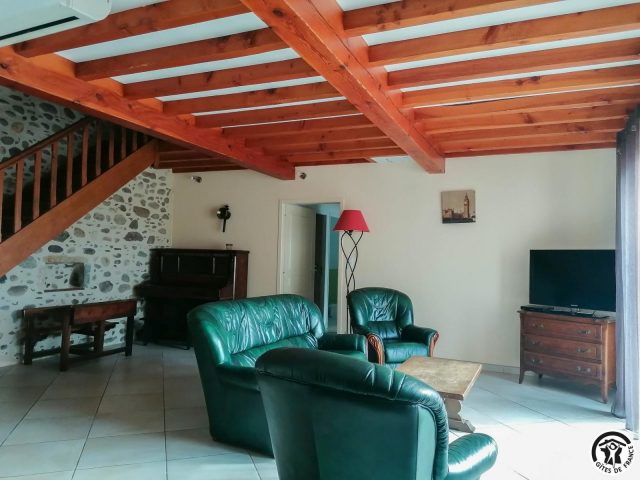 31G101082-29d9ff709e844729b7f38d94f4a44954