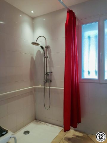 31G101082-6e2c9ca019164a69b9518cf75267e309