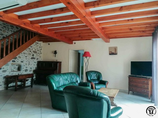 31G101082-93c00f132b3146278ab80845305e23d7