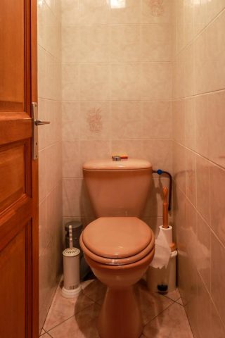 31G101085-a5246a427cea46fca3d461f4ed083d5e