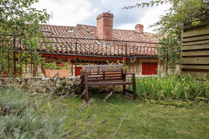 31G101100-0ca2c42bcce74924b65543dadc3de4c9