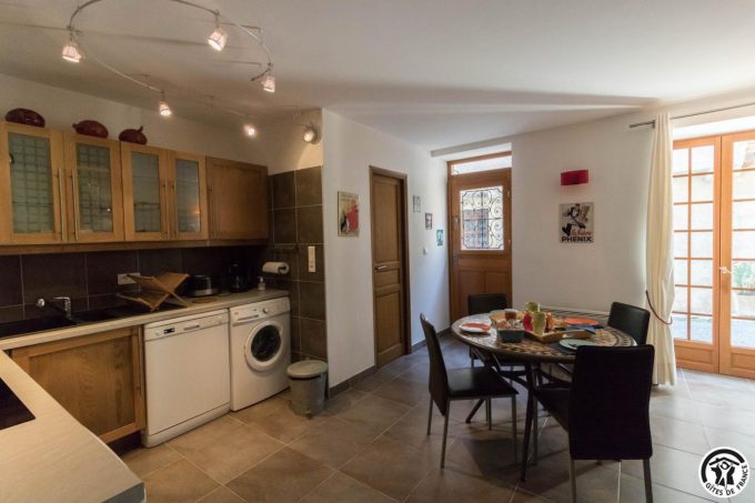 31G101100-6a841c706cd348c495f0f50f6ce68ff8