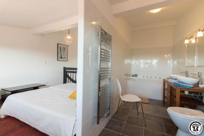 31G101100-aa121252f7584288bb68875a4806c273