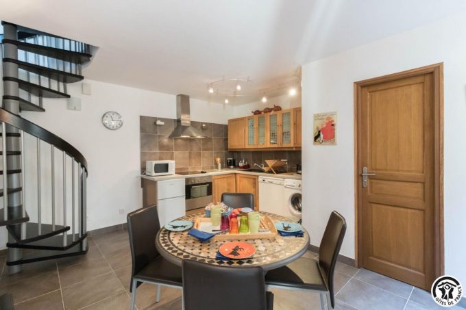 31G101100-ae0cefb40a6846ef81ad26e1bce9c6b3