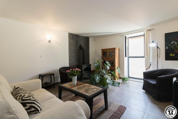 31G101100-cd544f2e64794acea55d0af552c330d8