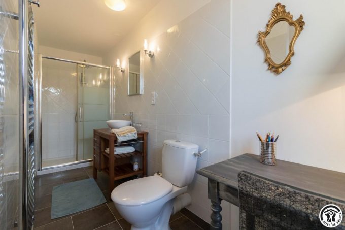 31G101100-dde9383242354f4b82766f2471249fbf